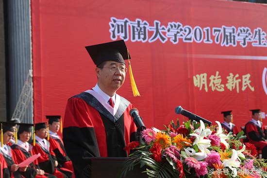 行者驰骋风沙，不负青丝韶华