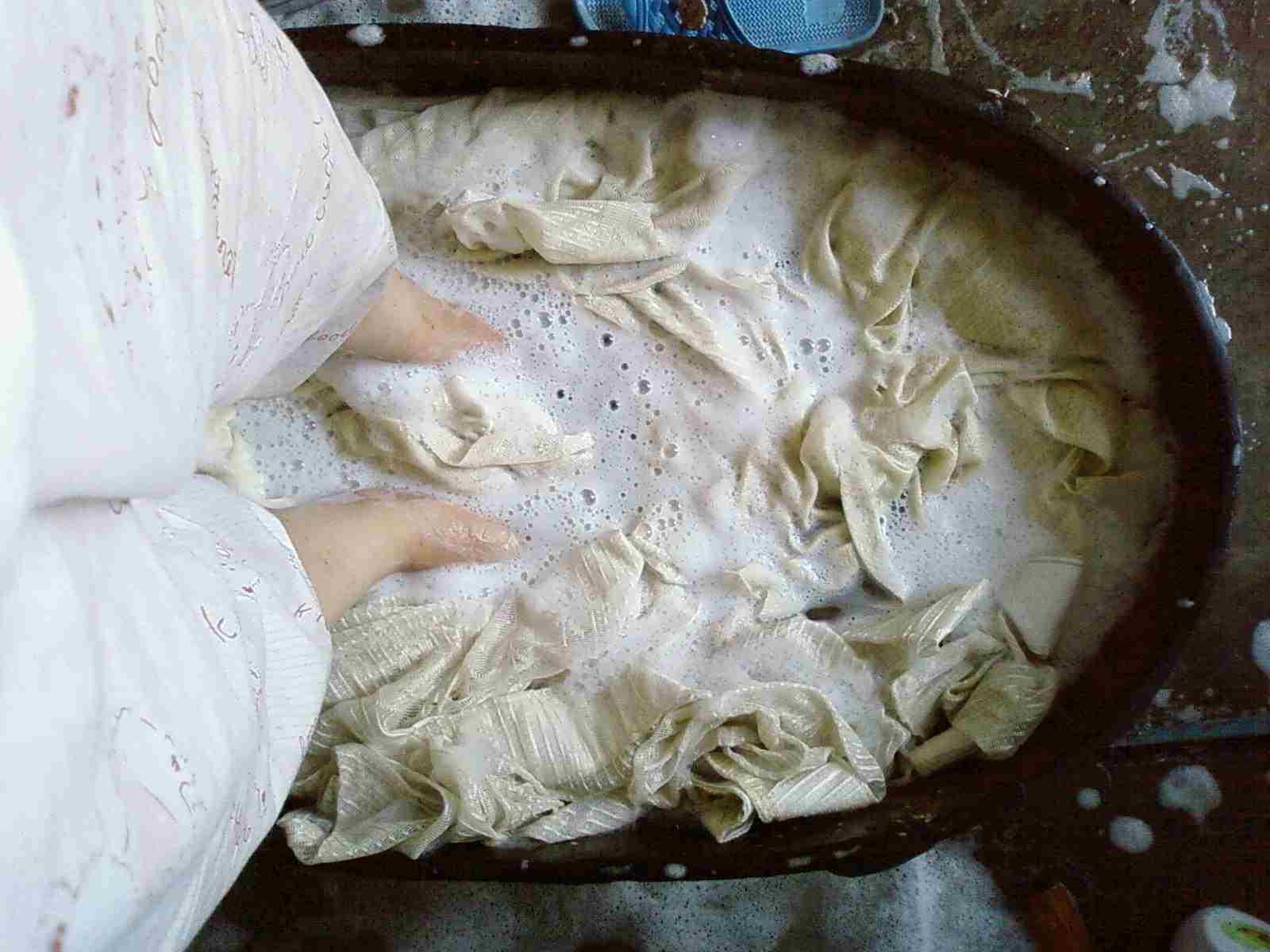 窗帘脏了不要拆洗,窗帘脏了一直没洗过很脏