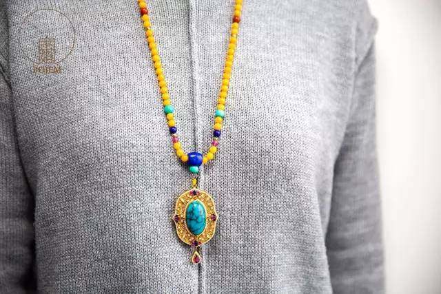 南红手串多年后有变化,南红手串跌价严重吗