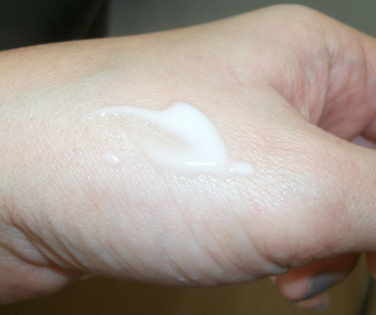 给你推荐一款超级好用的眼霜,这才是真正有效的眼霜