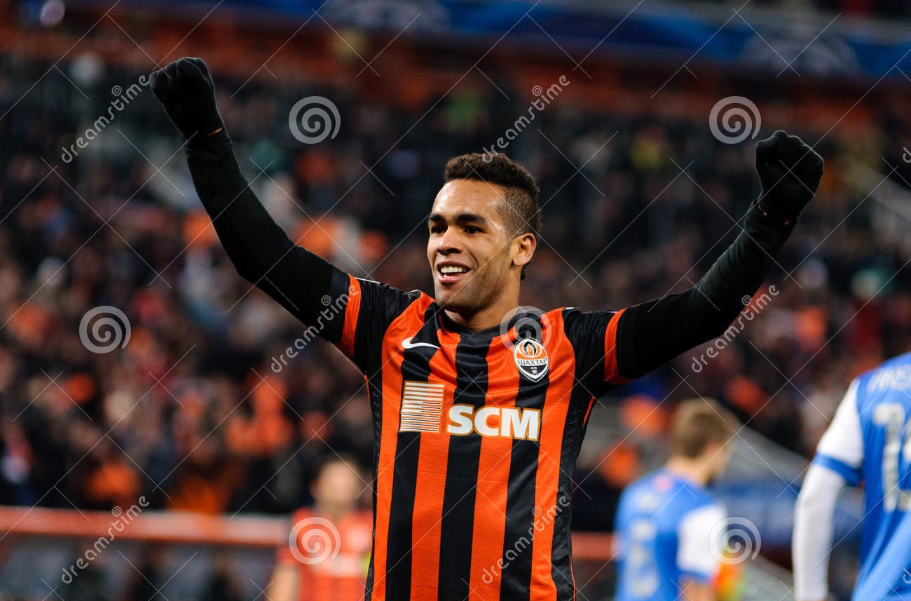 手机厂商看中足球赛场，努比亚拿下最贵之队胸前广告