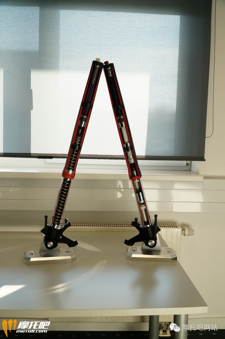 濂ュ湴鍒﹌tm1290superdukegt,ktm宸ュ巶鍦ㄥゥ鍦板埄鍝噷