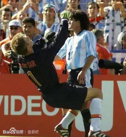 足球最明显的假摔,足球史上最佳假摔