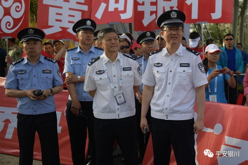 2024宁夏银川马拉松赛举行,宁夏银川丝绸之路马拉松现场直播