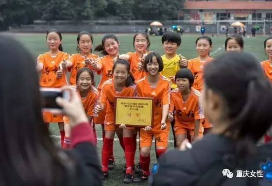 大山里的留守女童足球队，大山里的铿锵玫瑰！