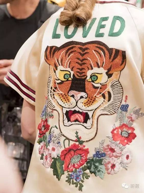 从动物世界到迷幻花园，“绣”出街头最高回头率，这样的单品你必须有一件