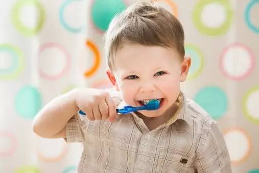 洗牙牙斑清除全过程,小妙招去牙黄