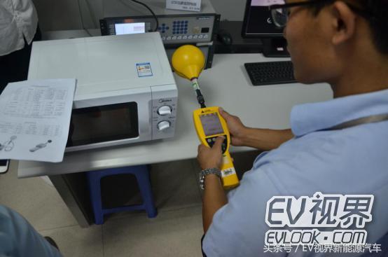 深圳第一批比亚迪纯电出租车,比亚迪新能源出租车司机的心酸