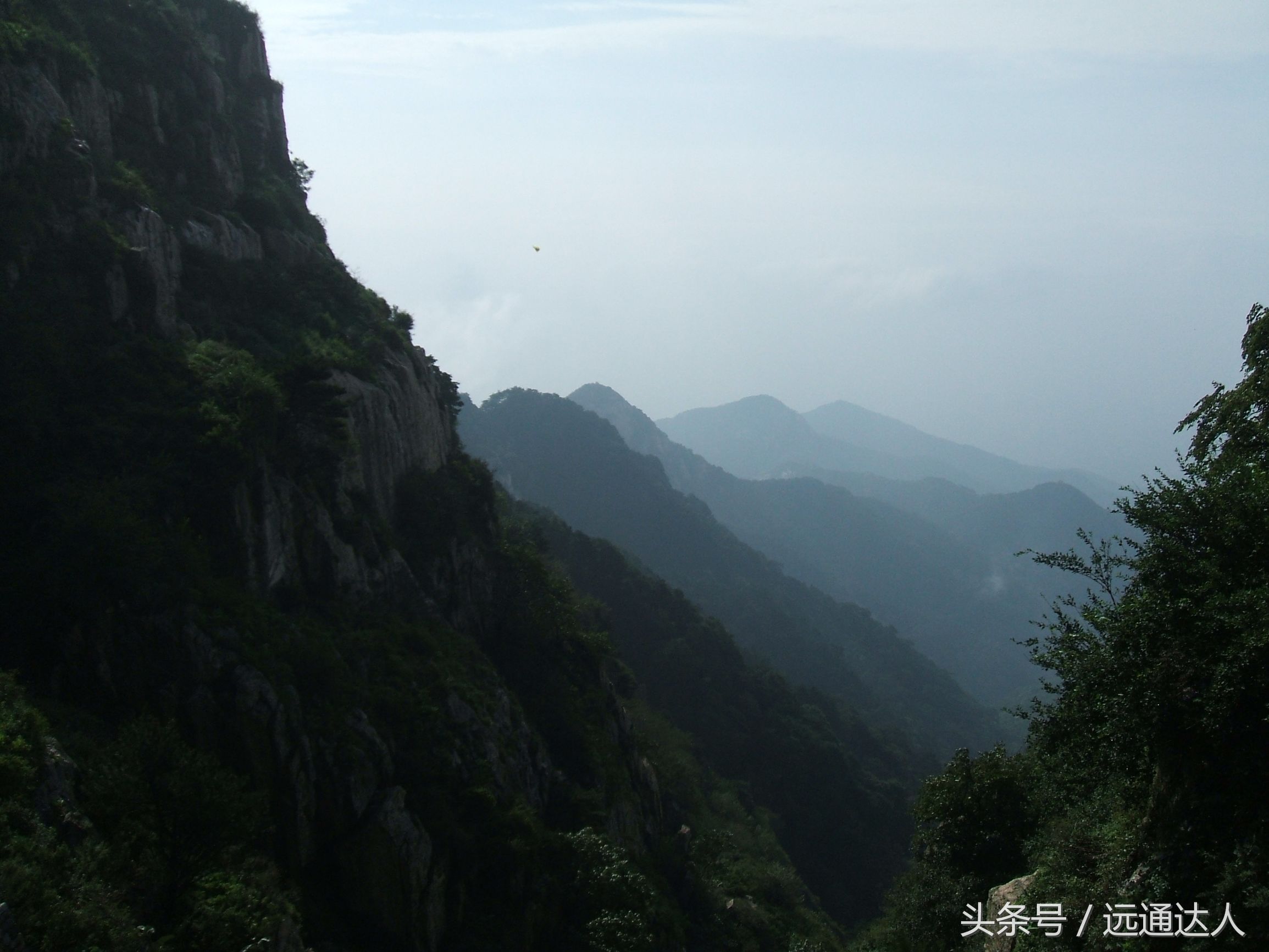身为泰安人第一次爬泰山,陪爷爷爬泰山感慨朋友圈