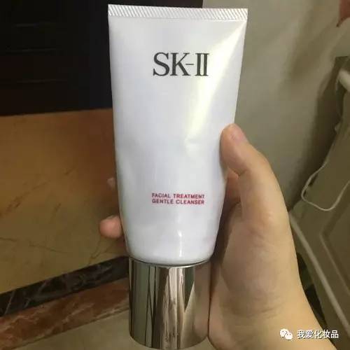 四十岁干皮敏感肌适合哪种护肤品,日本精华油哪一款适合干皮敏感肌