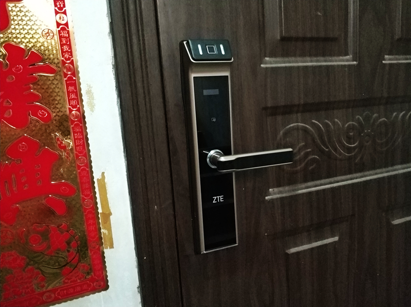 出门忘带钥匙烦恼更换指纹锁,怎样克服出门忘锁门忘关灯