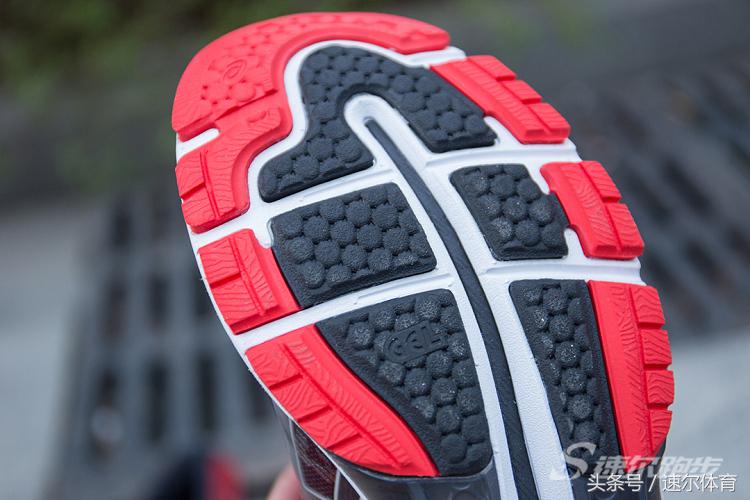 asics亚瑟士gel-nimbus23缓震跑鞋,asics亚瑟士gel-nimbus23黑武士