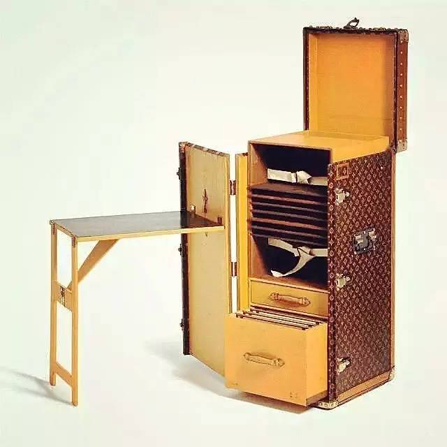 lv个性化定制产品是什么意思,lv个性化定制包包