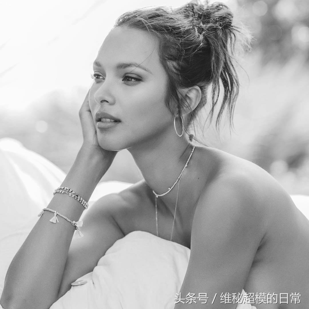 维密超模摔断鞋子又站起来,维密摔倒的模特有哪些