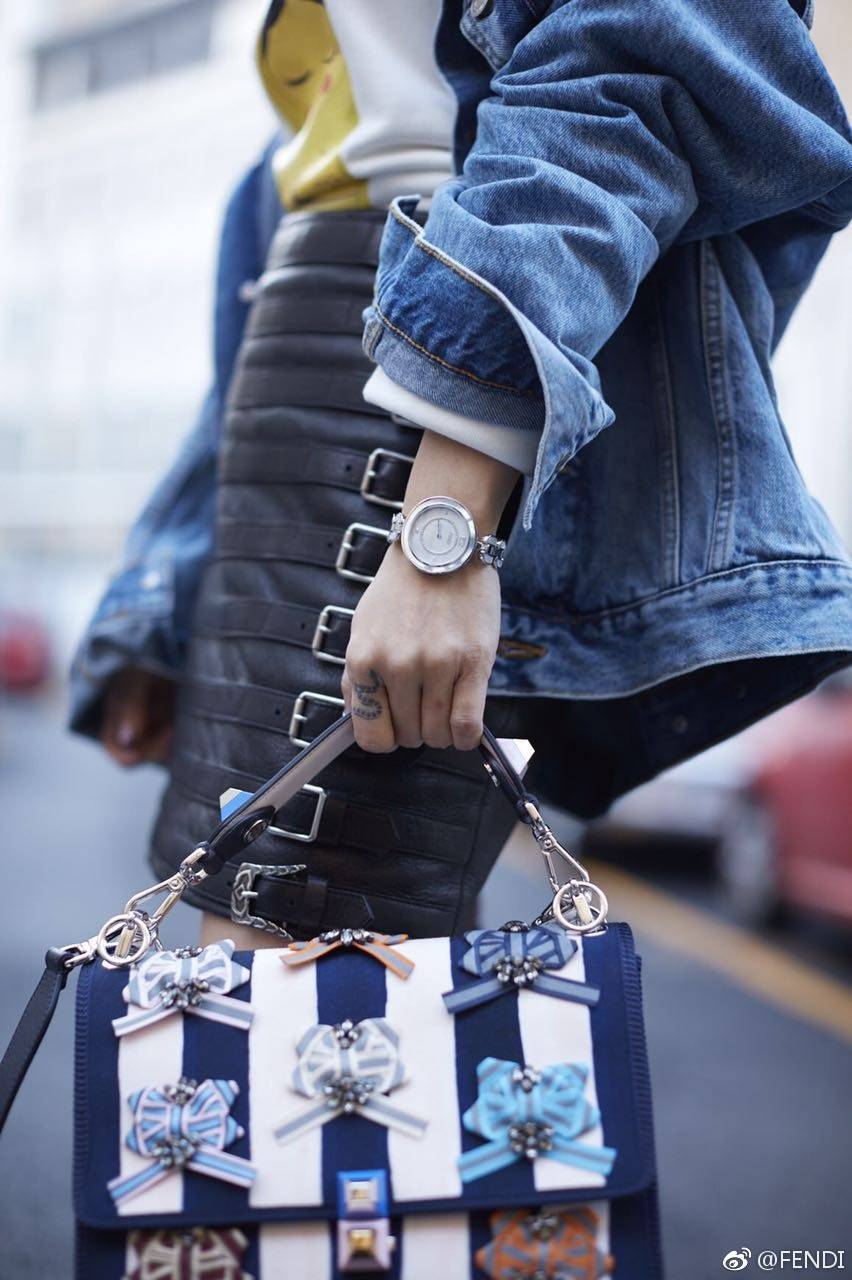 王嘉尔和fendi的关系,王嘉尔跟fendi解约了吗