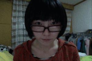 大爷的遮阳工具堪称完美,整体搭配又如此清新脱俗