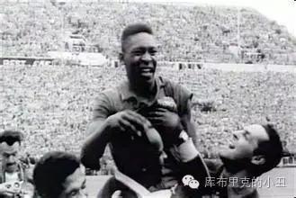 一代球王的故事,一代球王马拉多纳故事