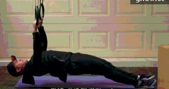 肩胛骨翼状突出矫正训练视频,肩胛骨突出改善练习