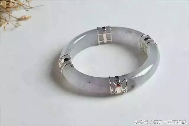 玉镯摔碎后还会升值吗,玉镯碎了别人修复值钱