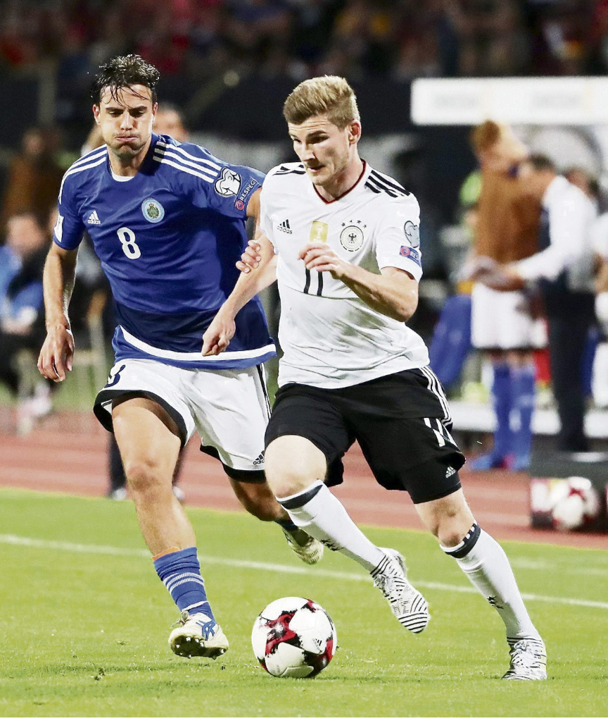 面对鱼腩，德国锋线红星不进球竟被全场狂嘘？背后其实另有原因