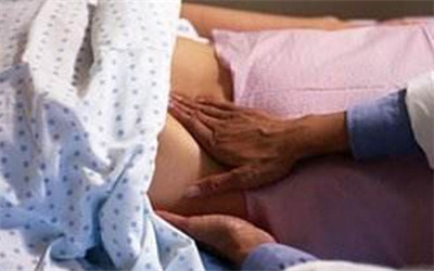 分娩前孕妈最害怕男医生的“一阳指”，内检和肛检真是尴尬又痛苦