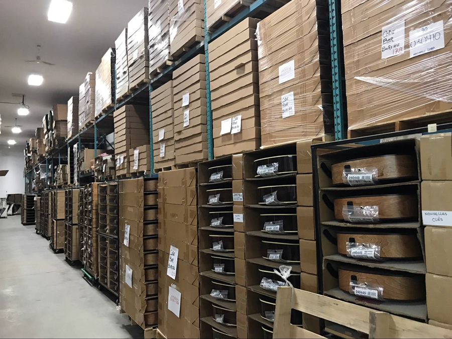 极速快报:弘力乐器2017加拿大Godin吉他工厂参观第一天