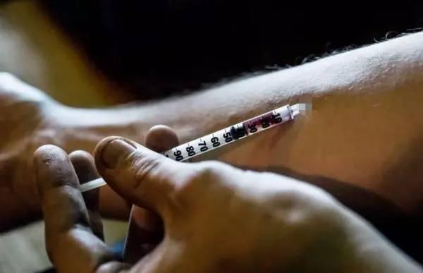 通过什么判断吸毒,通过什么可以判断毒品成分