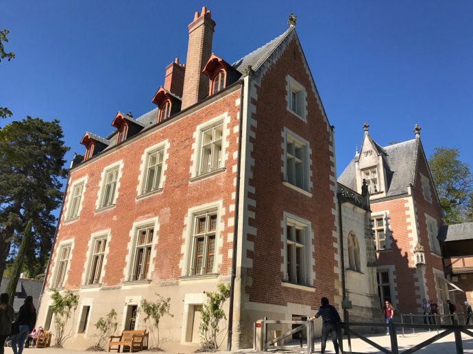 卢瓦尔河城堡简介,卢瓦尔河谷城堡位置在哪里