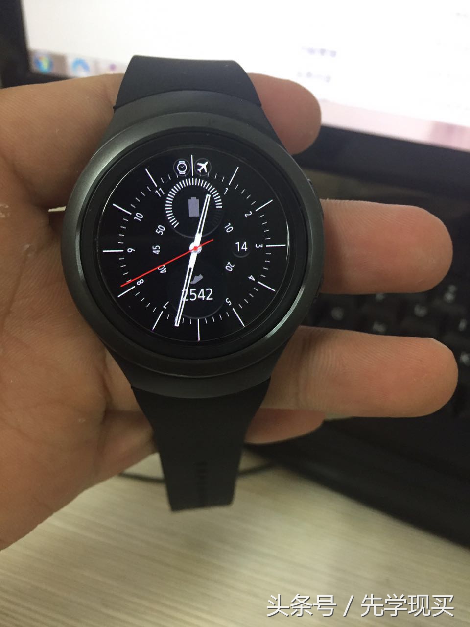 三星gears2classic,三星gears2有什么用