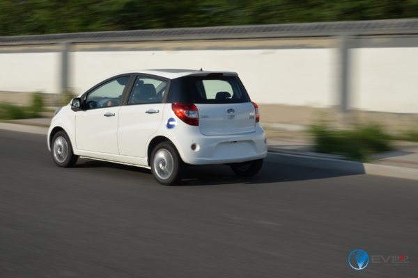 江淮电动汽车iev6试驾视频,江淮新能源纯电动汽车iev6e多少钱