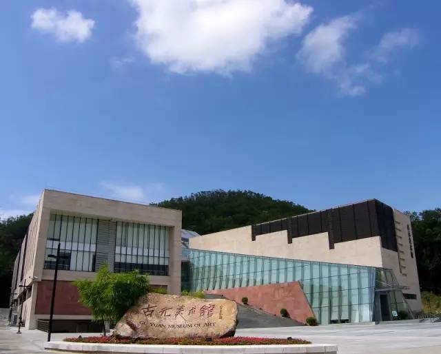 独家体验｜“苗柏”也挡不住珠海有轨电车通车的步伐！