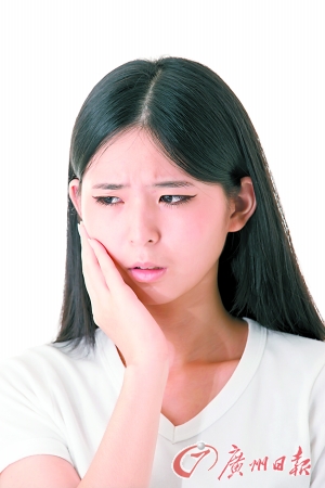 左眼一直跳什么预兆面肌痉挛,面肌痉挛本来左眼跳现在右眼也跳