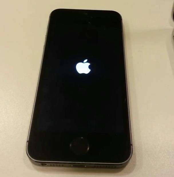 iPhone突然死机失灵怎么办？简单自救往这看