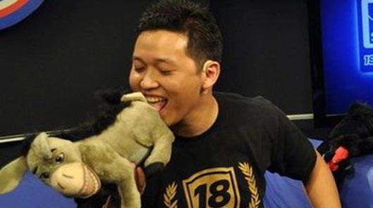 如此人品的周亮有什么资格指责徐根宝你咋不当足协主席？