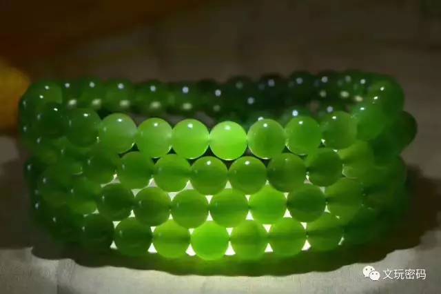 碧玉是和田玉的一种吗,为什么有人喜欢翡翠