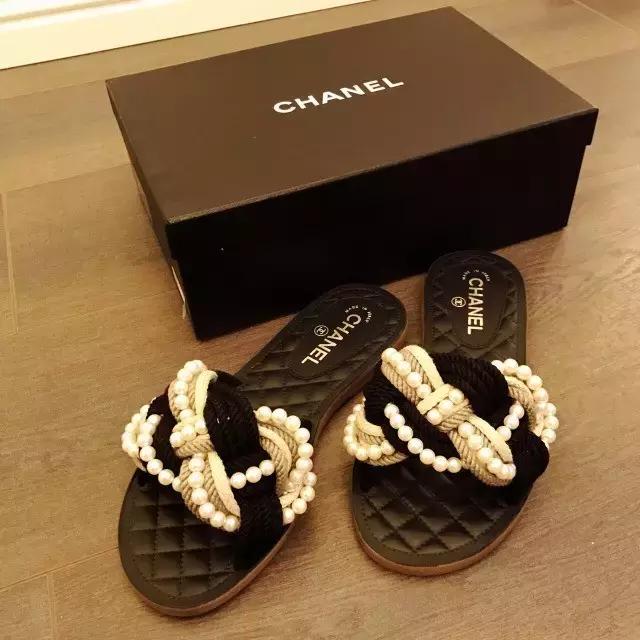 网红爆款拖鞋真好看,帅气又有颜值的拖鞋