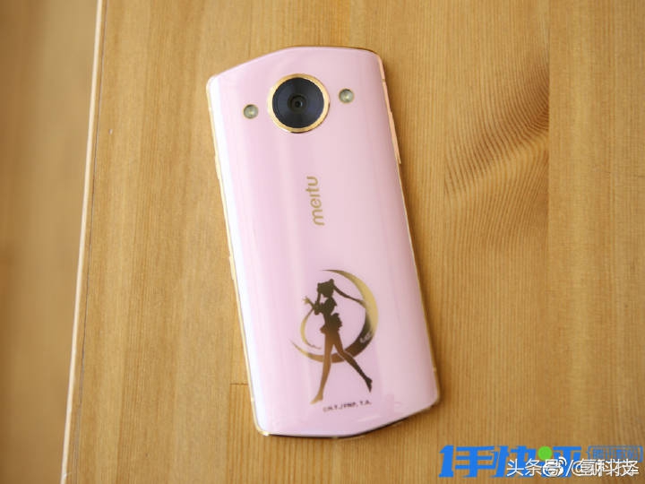 这款手机比小米6荣耀9更火，国外售价可买10部iPhone8！