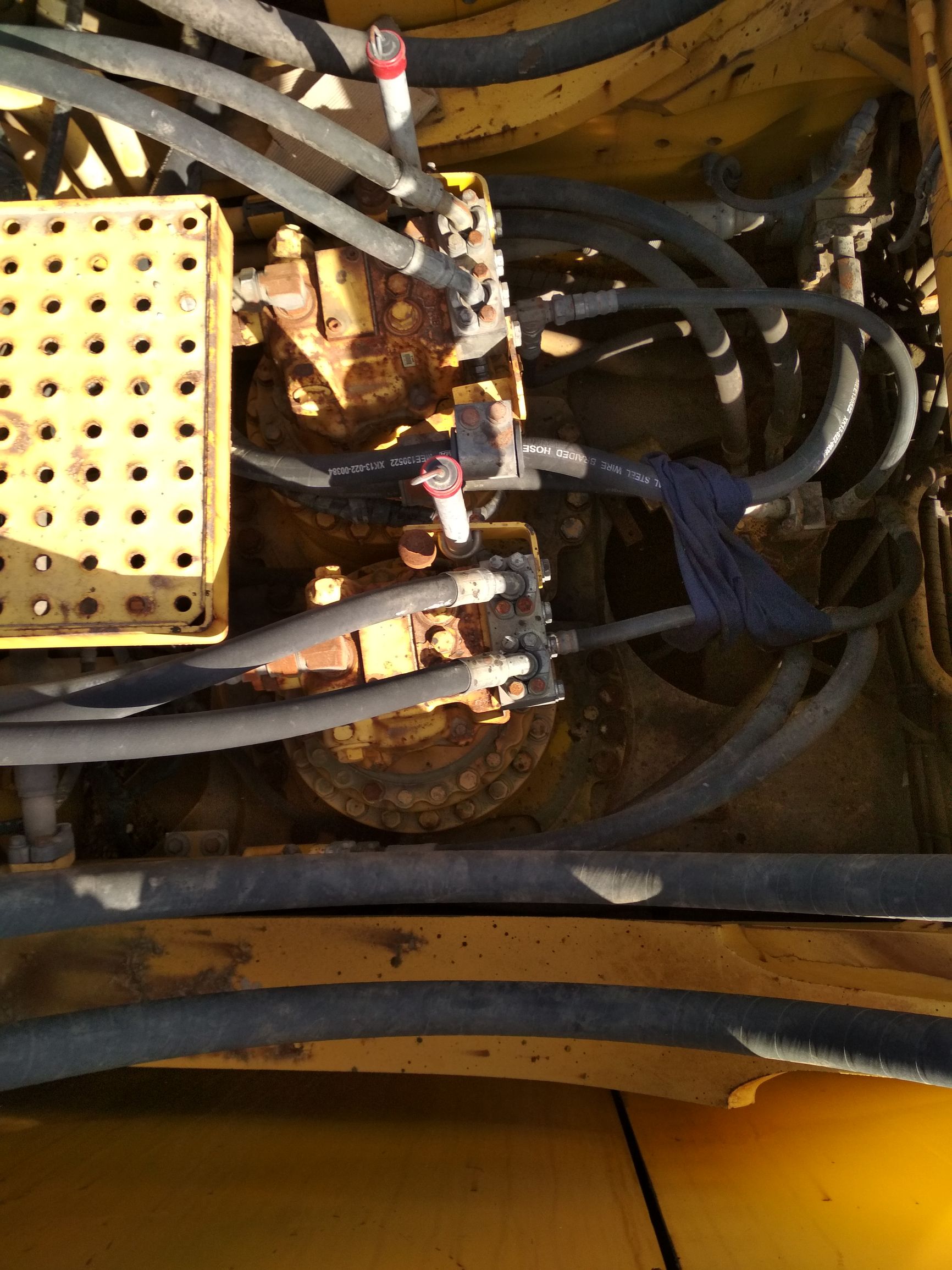 二手挖掘机分析,二手小松110挖掘机