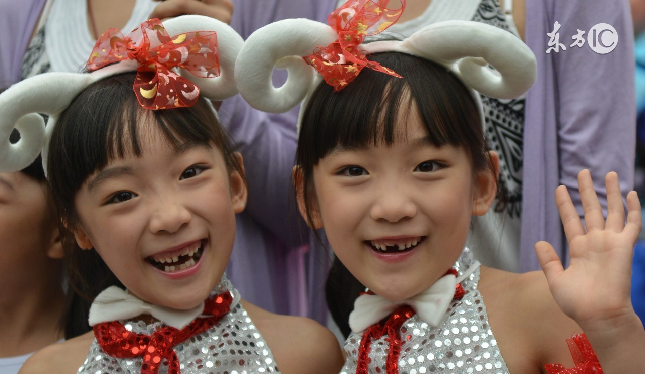 儿童换牙时为什么会出现乳牙滞留,七岁儿童换牙期牙齿缝隙大怎么办