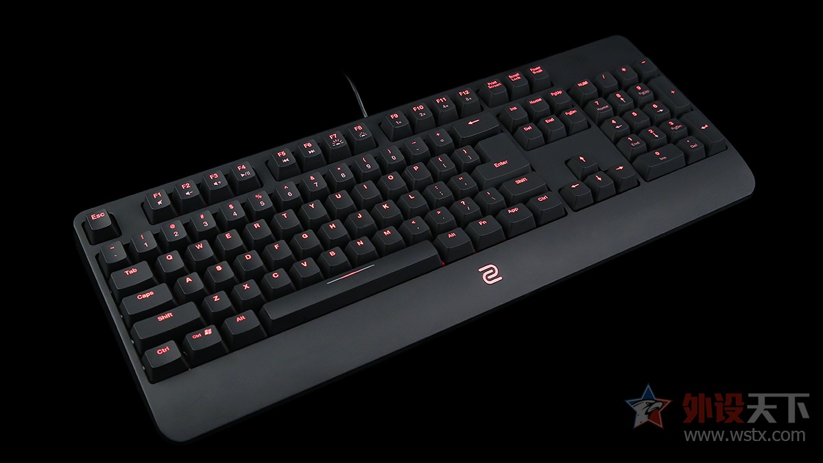 多彩机械键盘评测,雷迦机械键盘评测