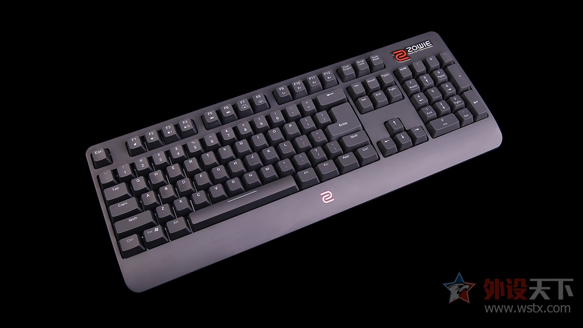 多彩机械键盘评测,雷迦机械键盘评测