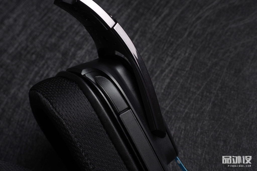 罗技g933的耳机接收器通用吗,罗技g933s耳机开机灯亮一下就灭