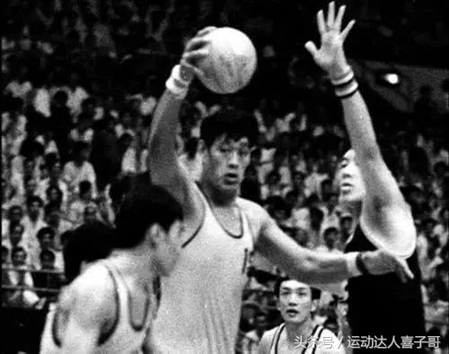 中国男篮巅峰时刻王治郅,中国男篮王治郅有多厉害