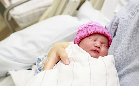 宝宝黄疸了妈妈饮食要禁忌,婴儿黄疸哺乳饮食禁忌