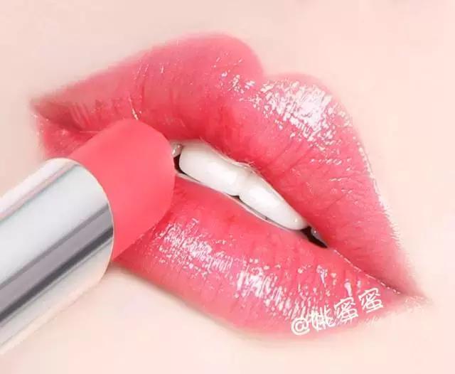 dior魅惑釉唇膏全试色你值得拥有 (迪奥dior星耀魅惑银管唇膏536)