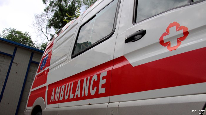 新款依维柯宝迪改装,依维柯宝迪透镜改装