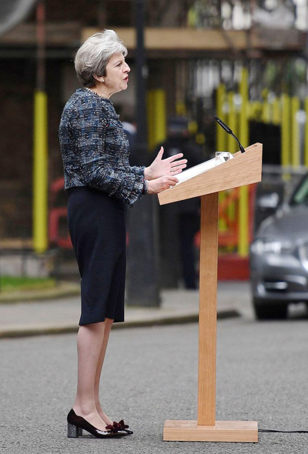 蒋欣的休闲裤,杨幂蒋欣裤子