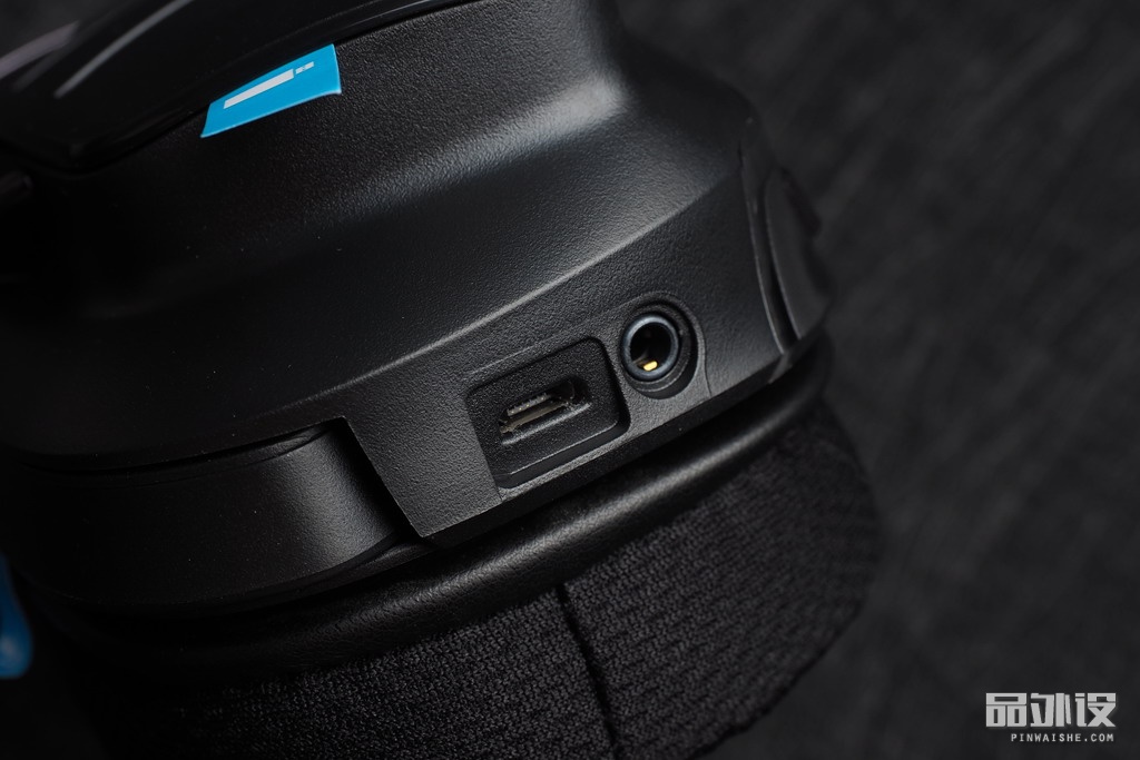 罗技g933的耳机接收器通用吗,罗技g933s耳机开机灯亮一下就灭