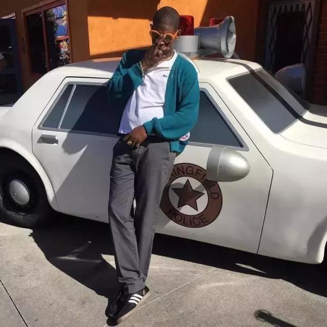 夏天穿长裤不热吗,夏天穿长裤不觉得热