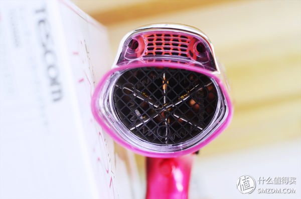 秀发水亮如丝的秘密!TESCOM黑科技TCD4000吹风机测评